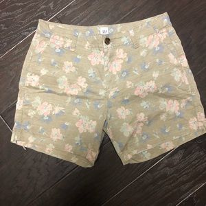 Beige Floral Gap ShortsSpring/Summer Cotton Shorts